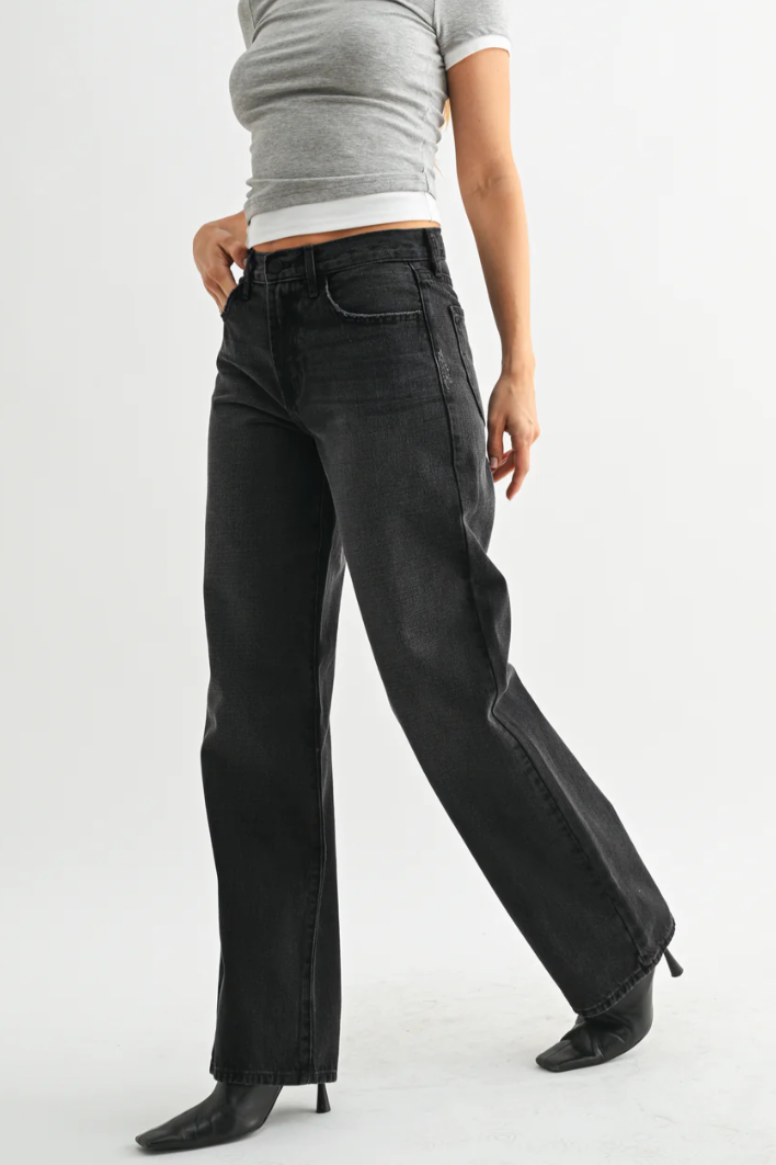 Low Rise Relaxed Straight Leg