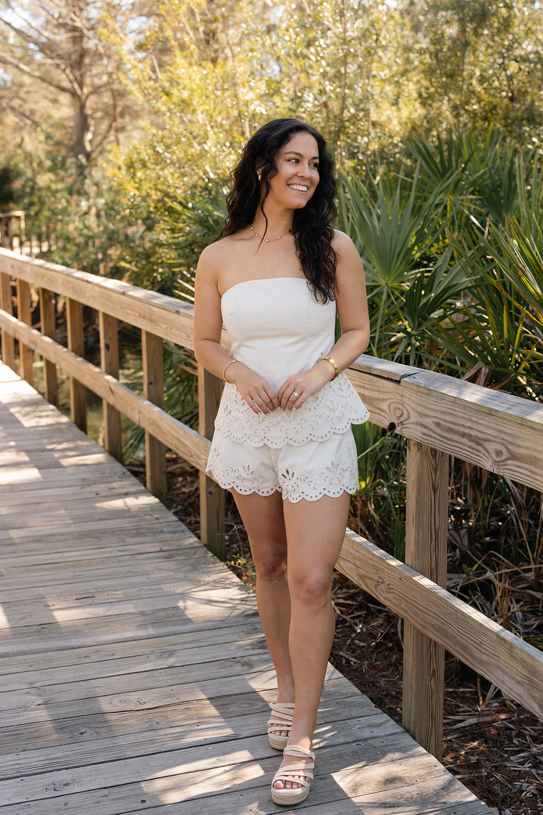 Magnolia Eyelet Set