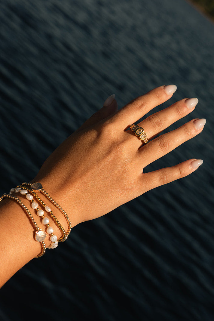 Serene Pearl Bead Bracelet