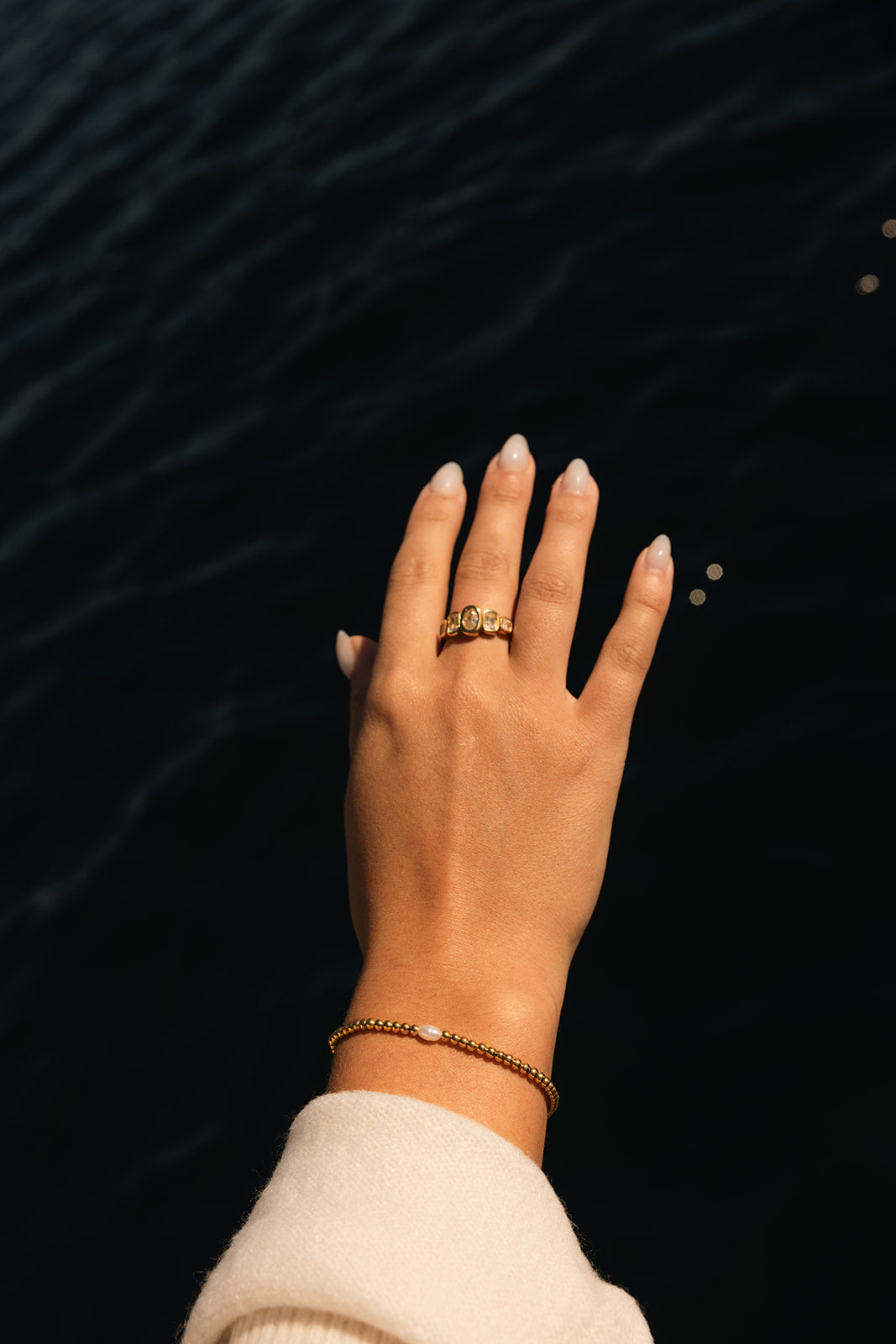 Serene Pearl Bead Bracelet